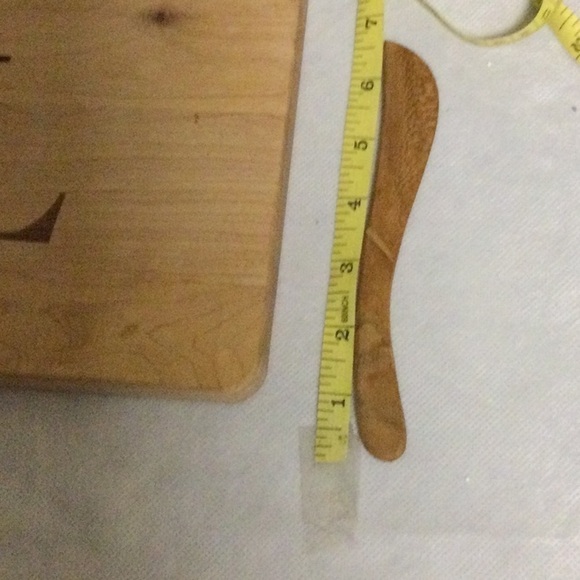 Monogram Cheese Board by William Sonoma NWOT - Picture 4 of 6